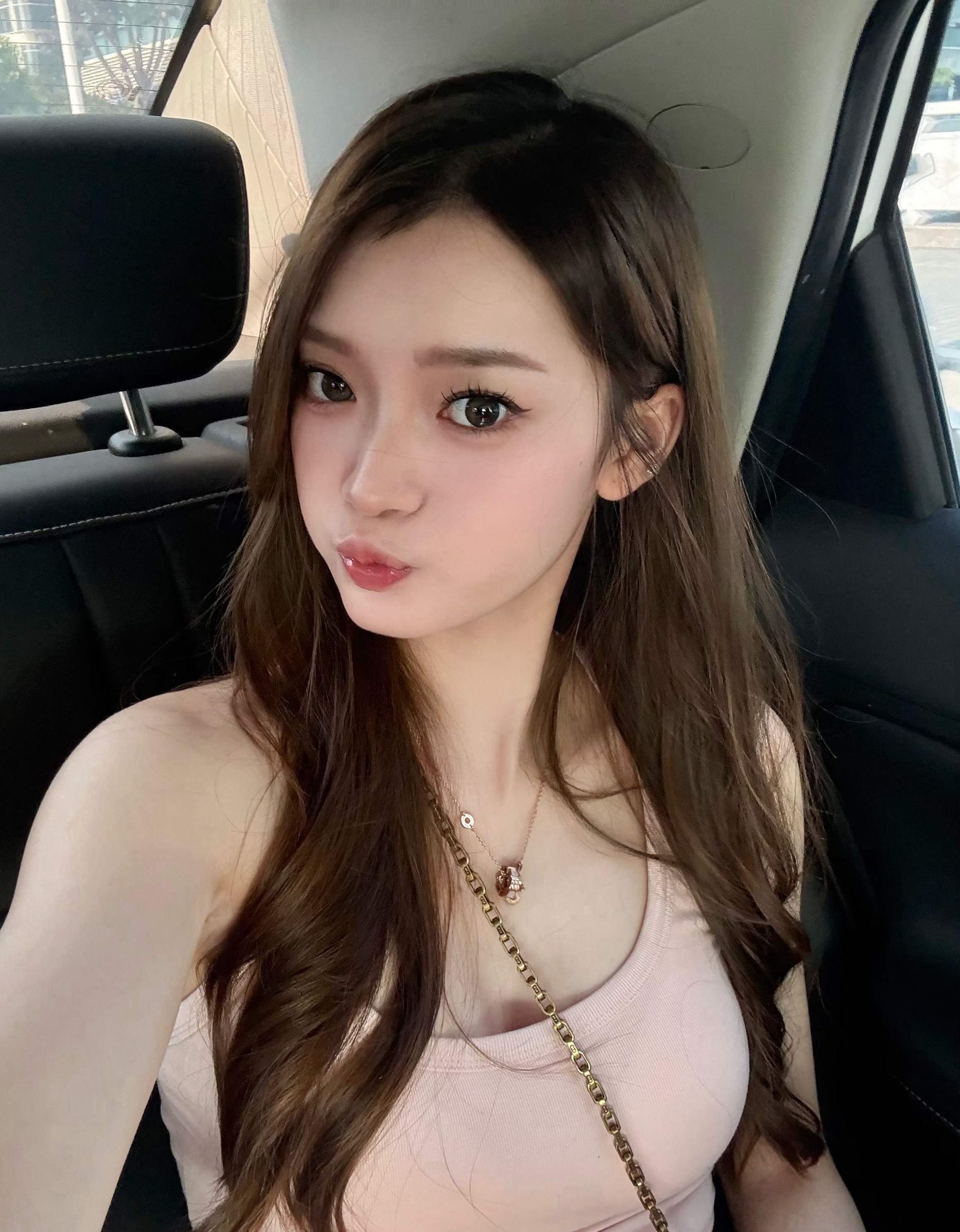 A1147 照片1353张 视频356个 中国女 气质美女 各地旅游 性感自拍 户外日常 自拍较多 居家日常 美食 镜子自拍 豪宅 酒店度假 穿搭 旅游 生日照 宠物 生活场景丰富 视频包含实况Liv