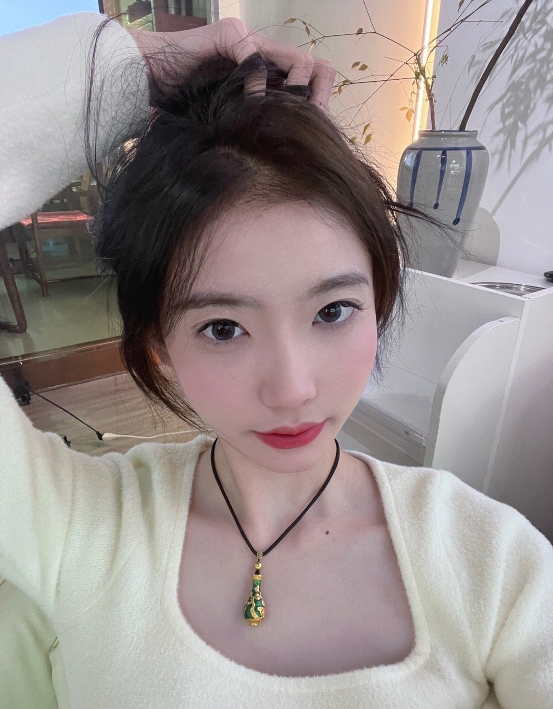 A1182 照片624张 视频179个 中国女 性感照 户外日常 自拍较多 居家日常 穿搭 镜子自拍 美食 宠物 生活场景丰富 视频包含实况Live 曝光度低