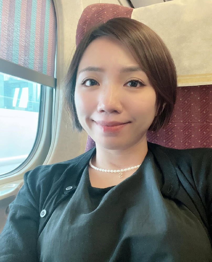 A2204 照片2597张 视频145个 台湾 少妇 宝妈 企业规划师 生活日常 旅游 带娃 正装
