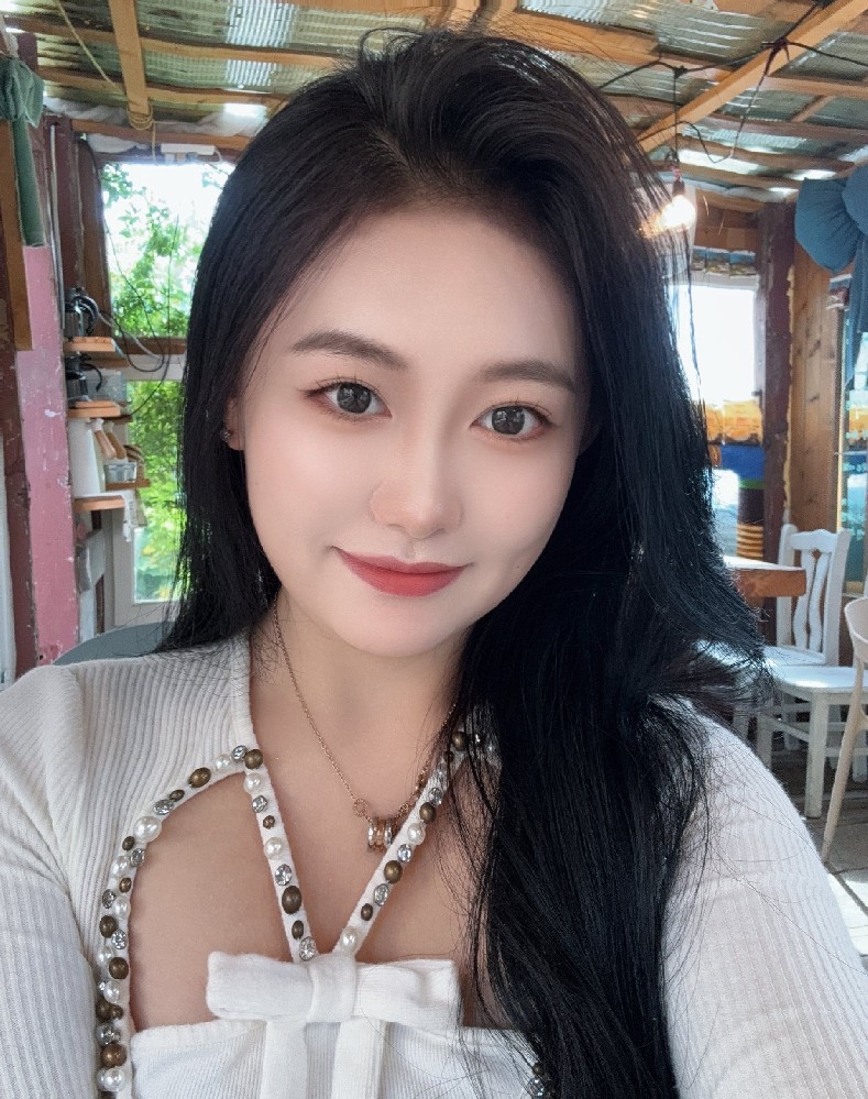 14UB03 照片1672张 视频814个 中国女 真实少妇 美术老师 生活日常 宠物 性感照 各种秀腿 秀身材 各种丝袜 工作 正装 生活素材丰富且贴近生活 视频有自拍 视频包括实Live 原味项目适用
